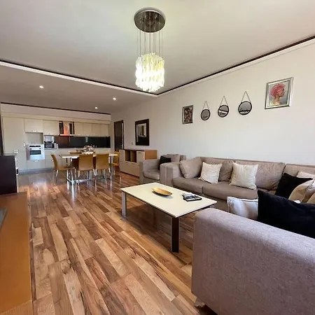 Lägenhet Air Albania Flat W/self Check In *