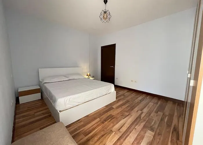 Lägenhet Air Albania Flat W/self Check In Tirana