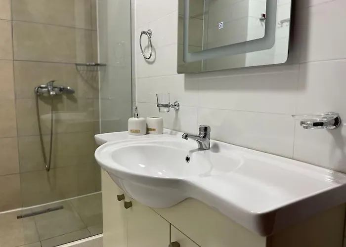 Lägenhet Air Albania Flat W/self Check In